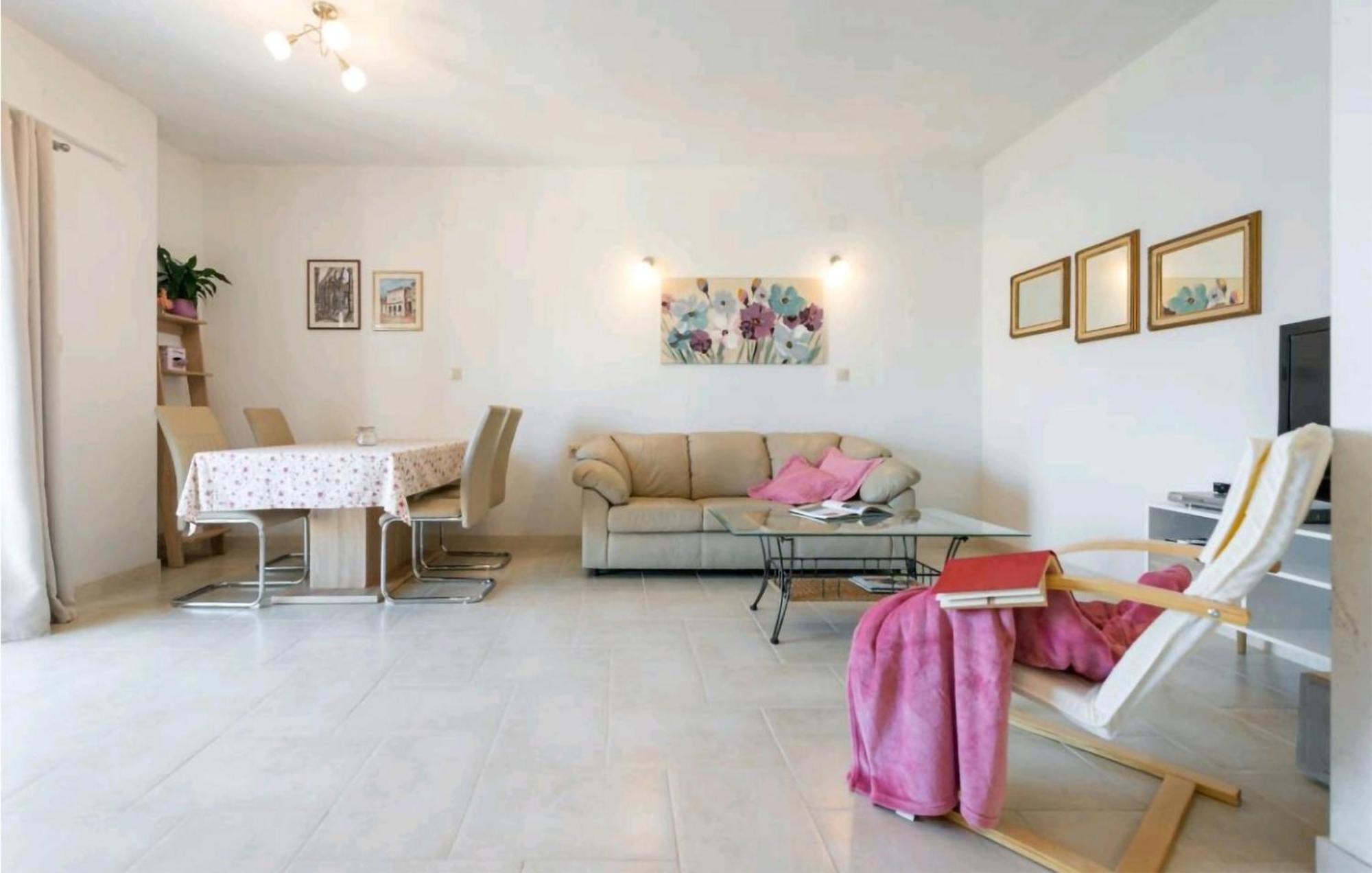 Amazing Apartment In Selca With Wifi Экстерьер фото