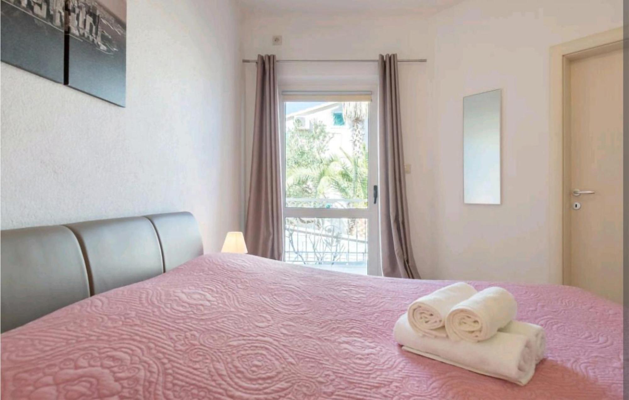 Amazing Apartment In Selca With Wifi Экстерьер фото