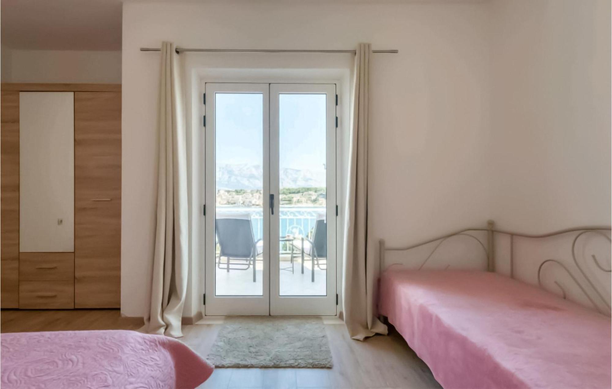Amazing Apartment In Selca With Wifi Экстерьер фото