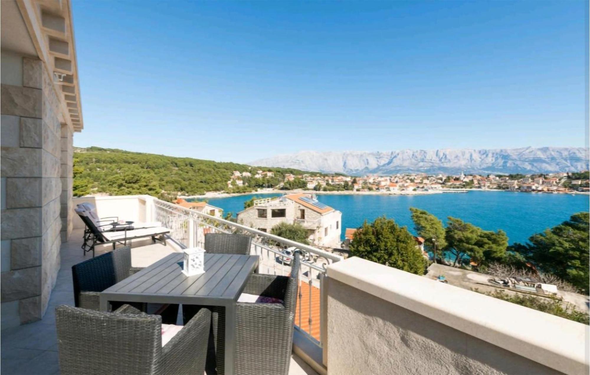 Amazing Apartment In Selca With Wifi Экстерьер фото